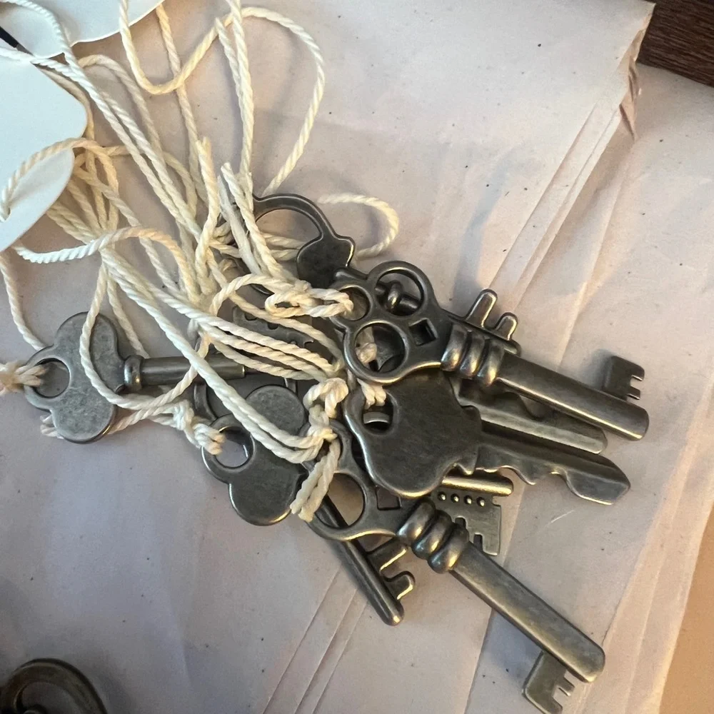 Key Party Favors